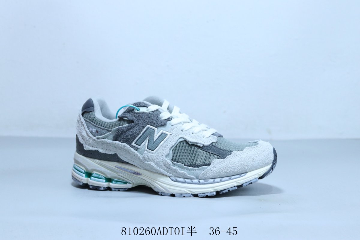 New Balance NB2002