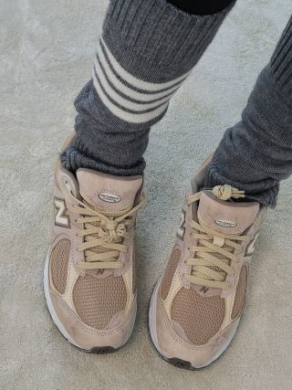 New Balance 2002R view 4
