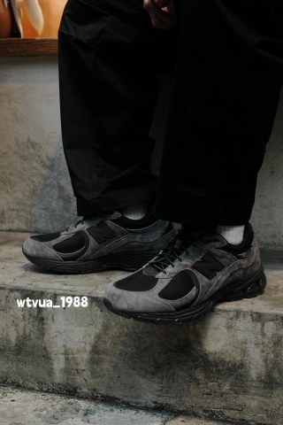 New Balance 2002R view 5