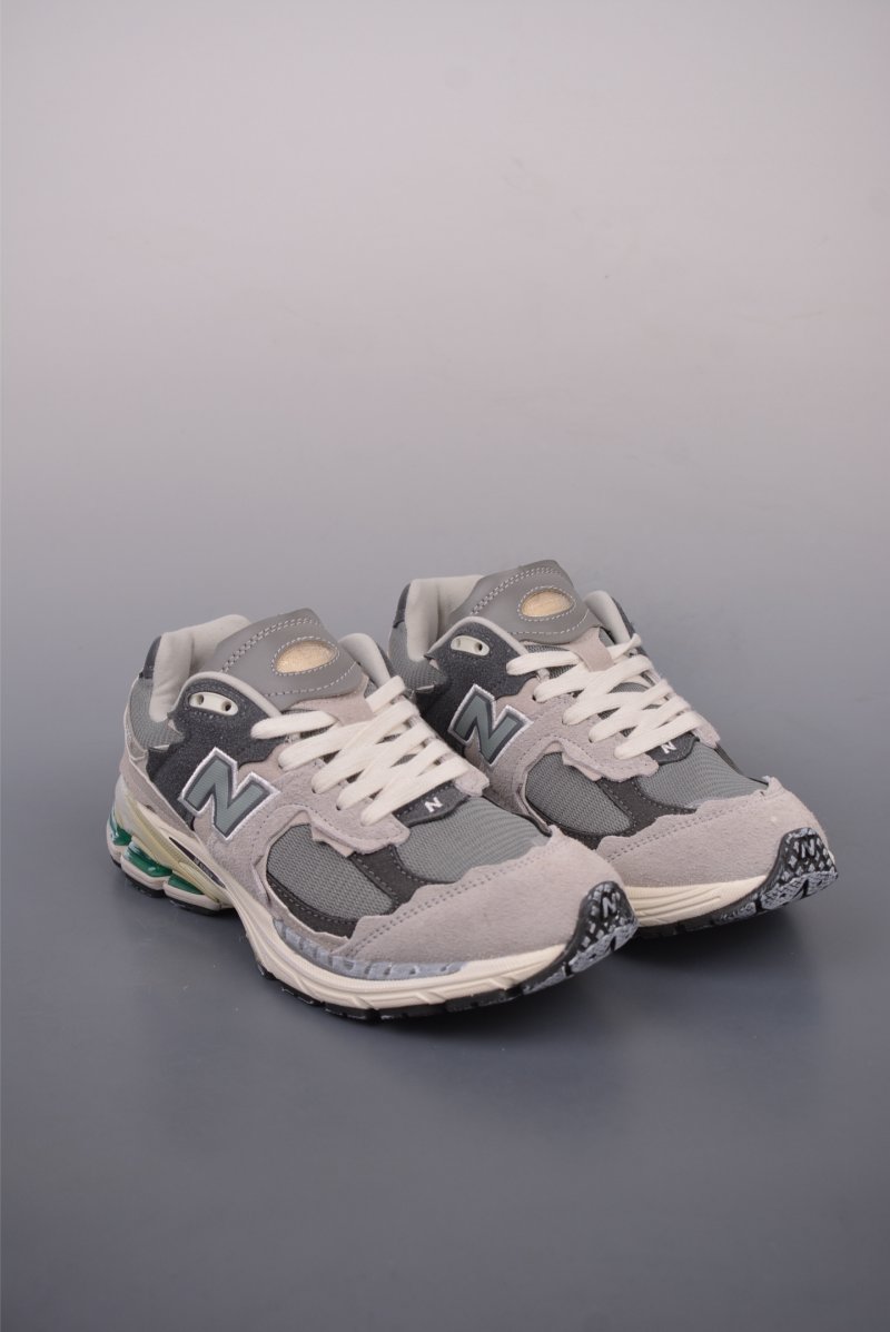 New Balance 2002R