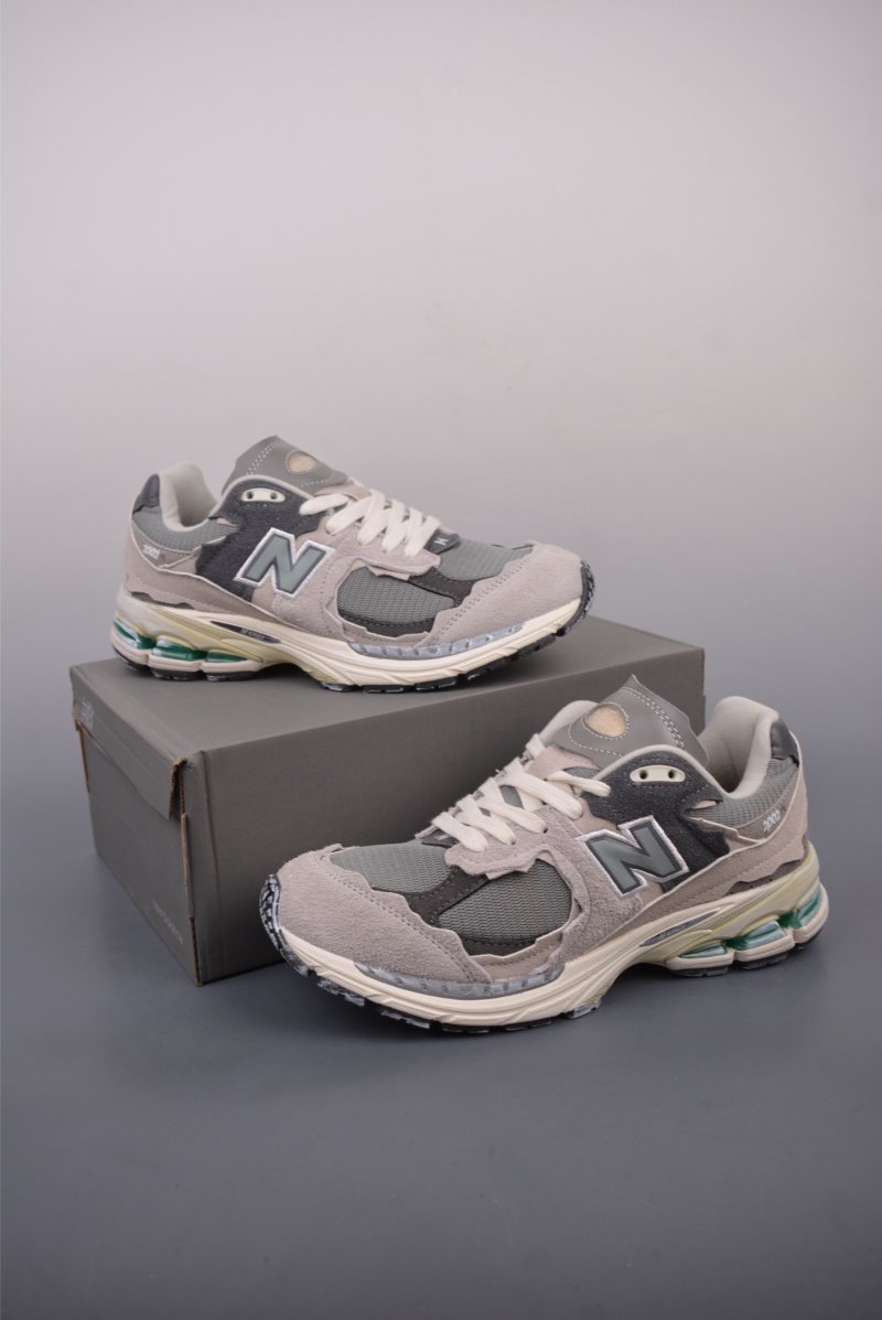 New Balance 2002R view