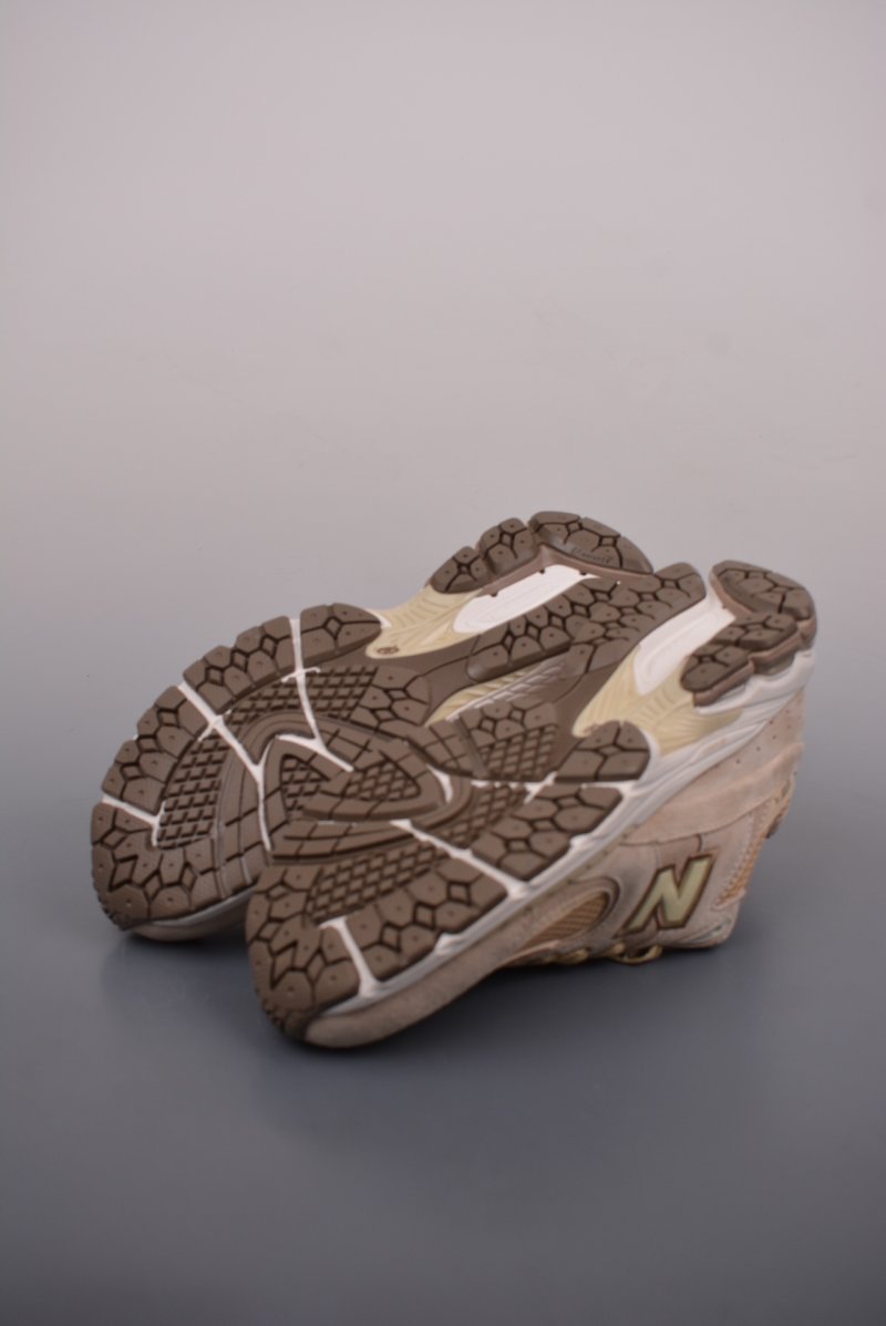 New Balance 2002R view