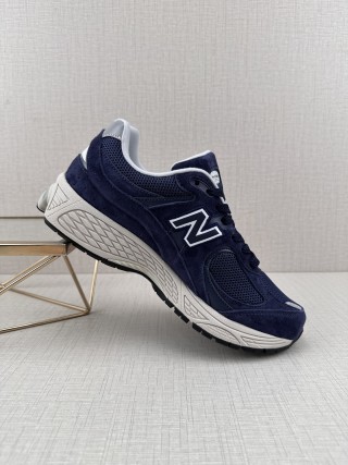 New Balance ML2002 view 2