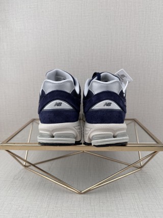 New Balance ML2002 view 5