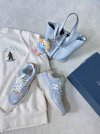 New Balance 2002R 'Grey' view 3
