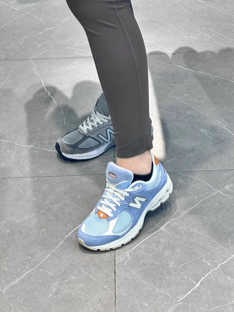 New Balance 2002R 'Sky Blue' view