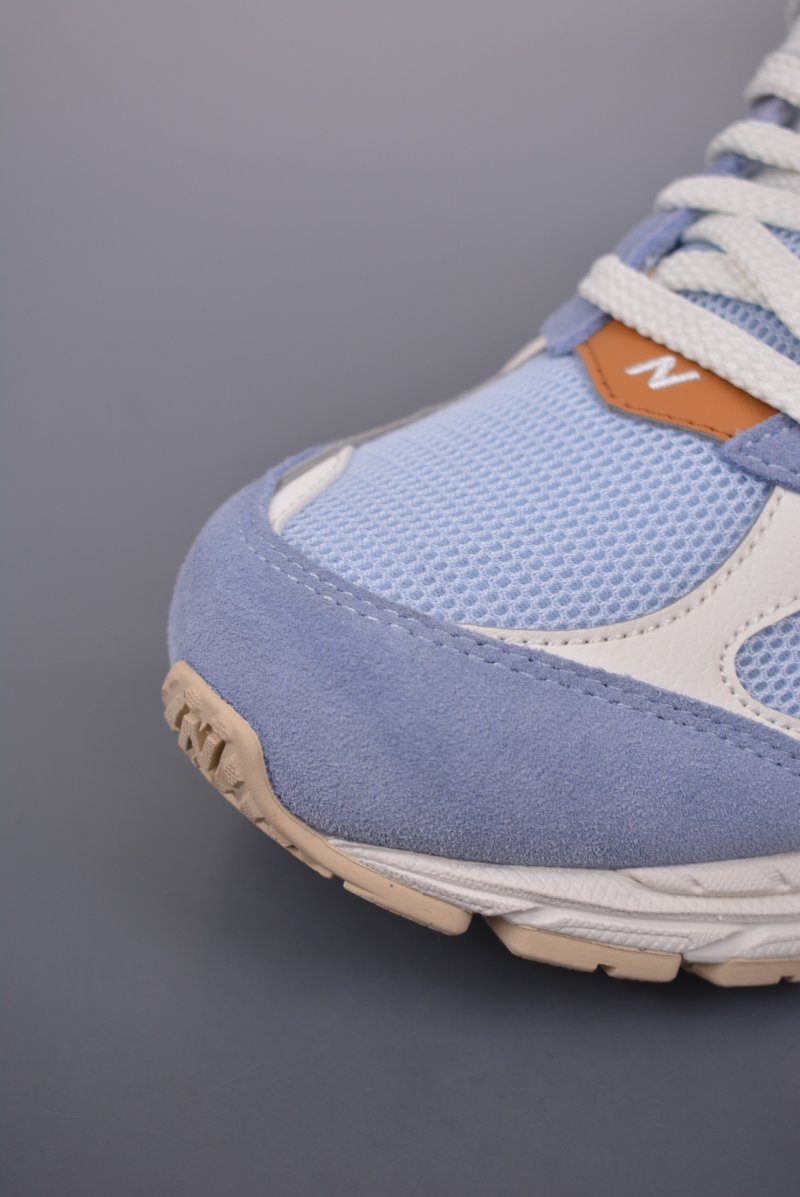 New Balance 2002R 'Sky Blue' view