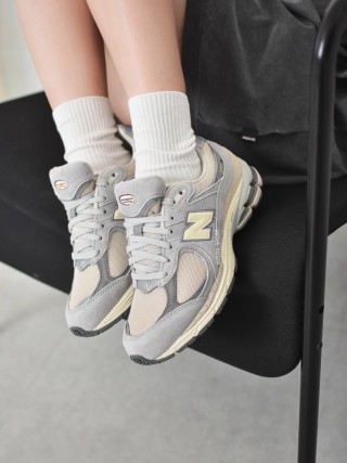 New Balance 2002R 'Rice Grey' view 1