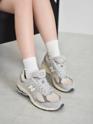 New Balance 2002R 'Rice Grey' view 4