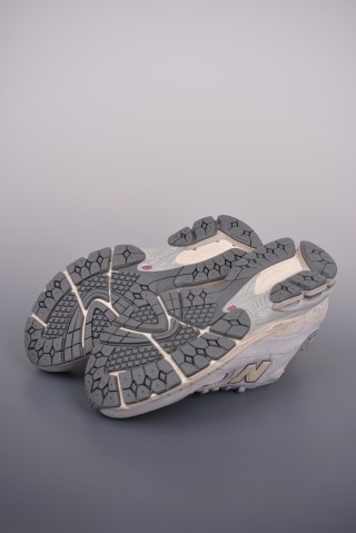 New Balance 2002R 'Rice Grey' view 3