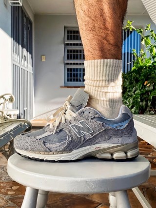 New Balance 2002R view 4