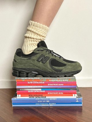 New Balance 2002R view 1