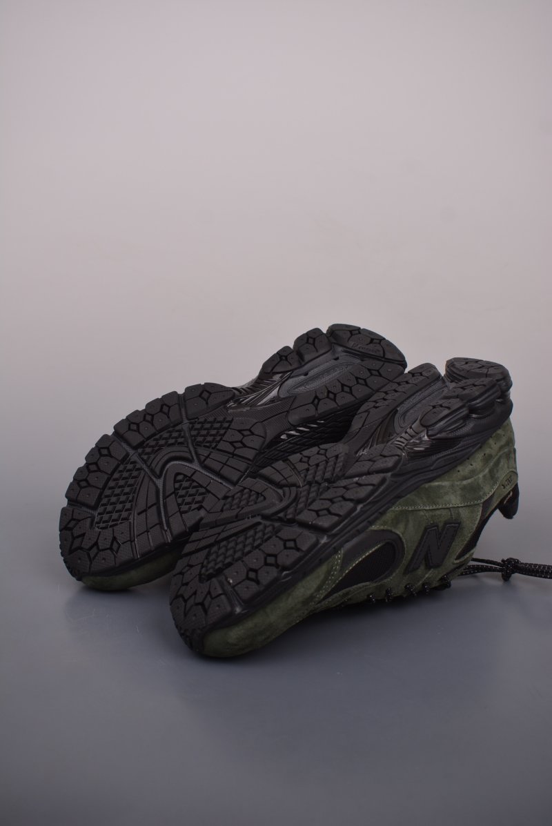 New Balance 2002R view