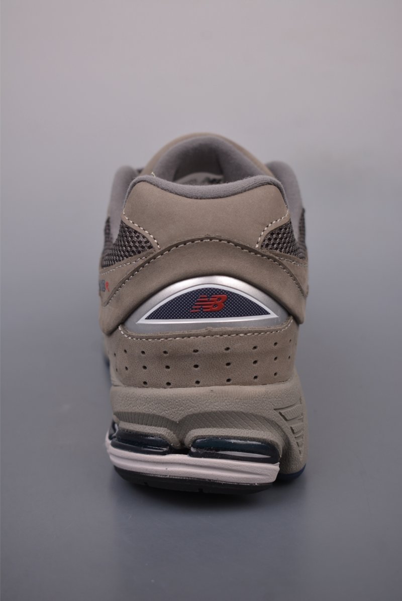 New Balance 2002R view