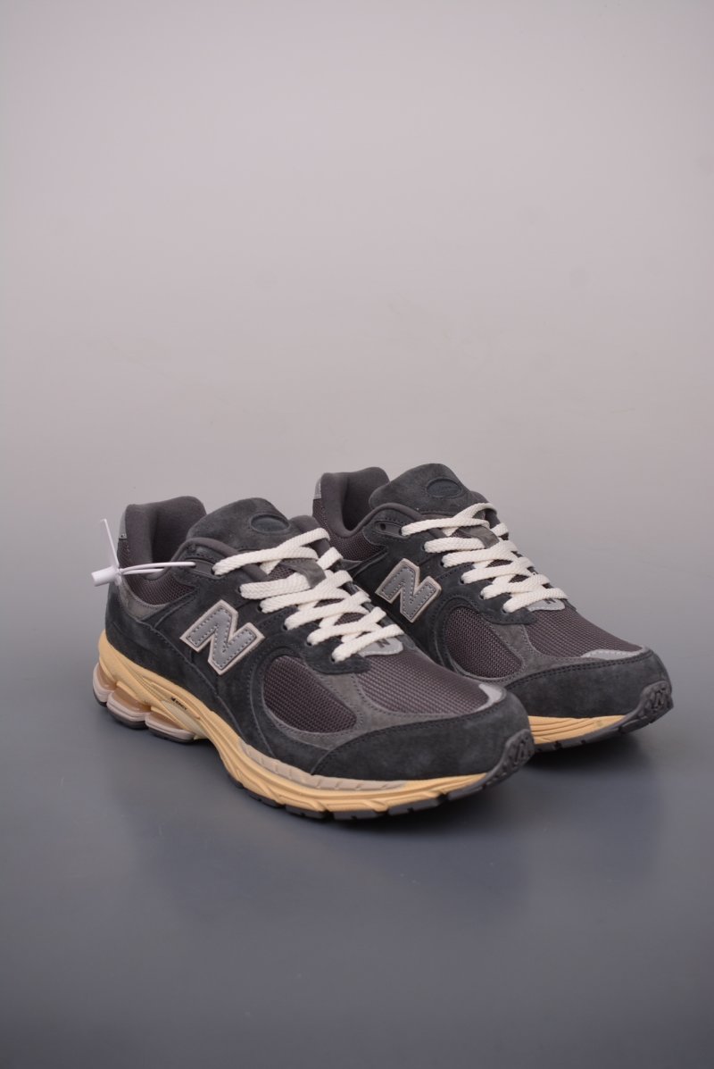 New Balance 2002R view