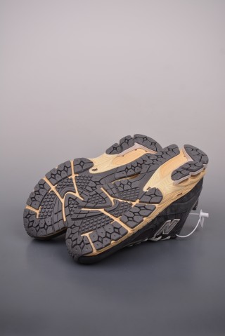 New Balance 2002R view 12