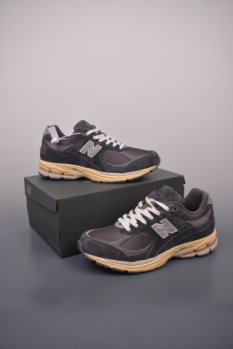 New Balance 2002R view