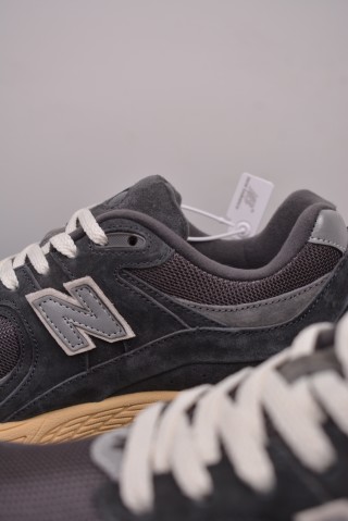 New Balance 2002R view 17
