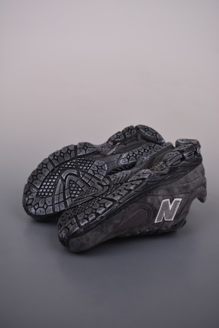 New Balance 2002R view 3