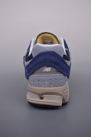New Balance 2002R view 4