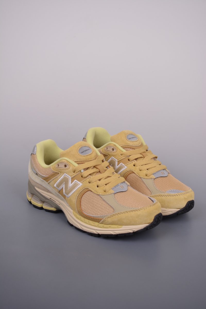 New Balance 2002R