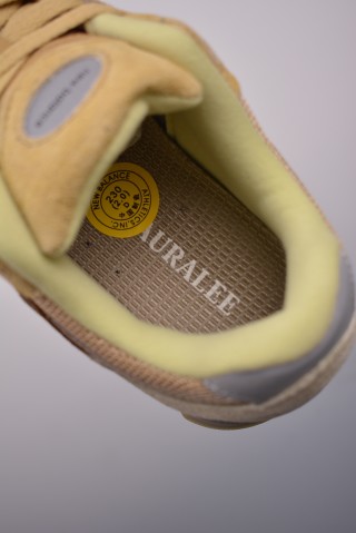 New Balance 2002R view 9