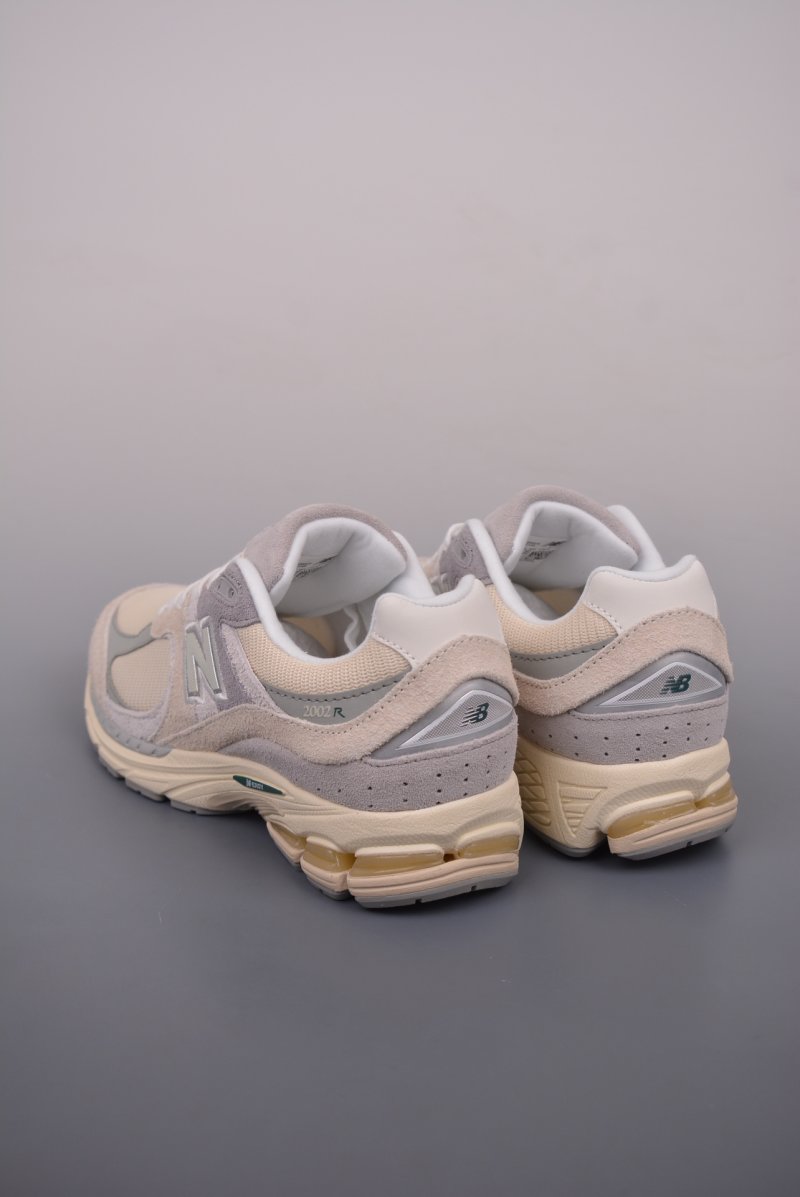 New Balance 2002R view