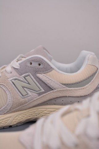 New Balance 2002R view 8