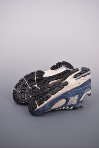 New Balance 2002R view 3
