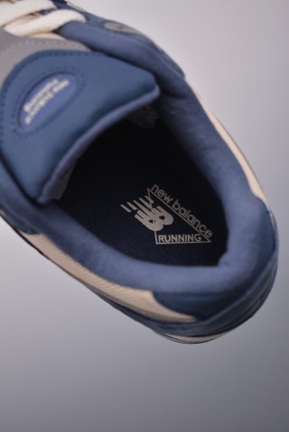 New Balance 2002R view 9