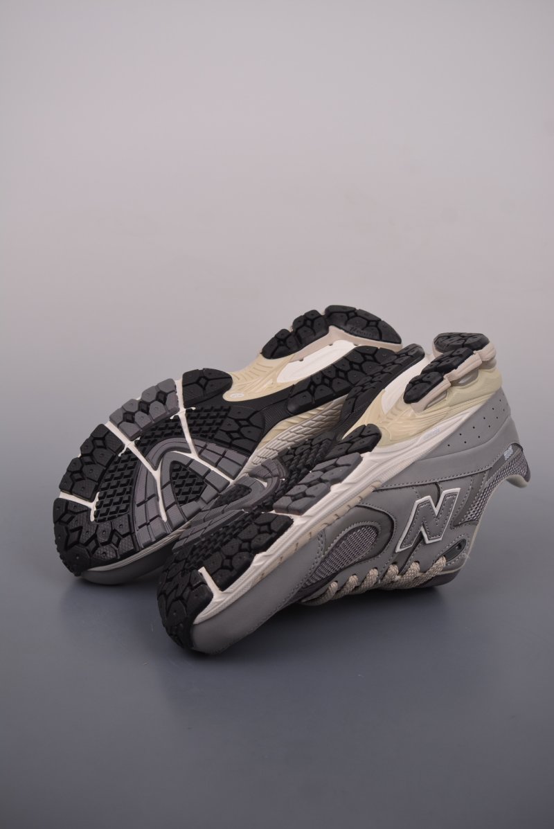 New Balance 2002R view