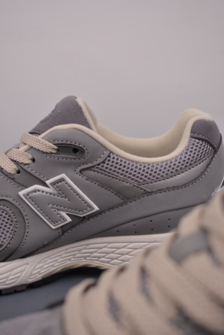 New Balance 2002R view 8