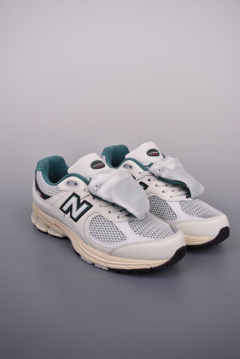 New Balance 2002R