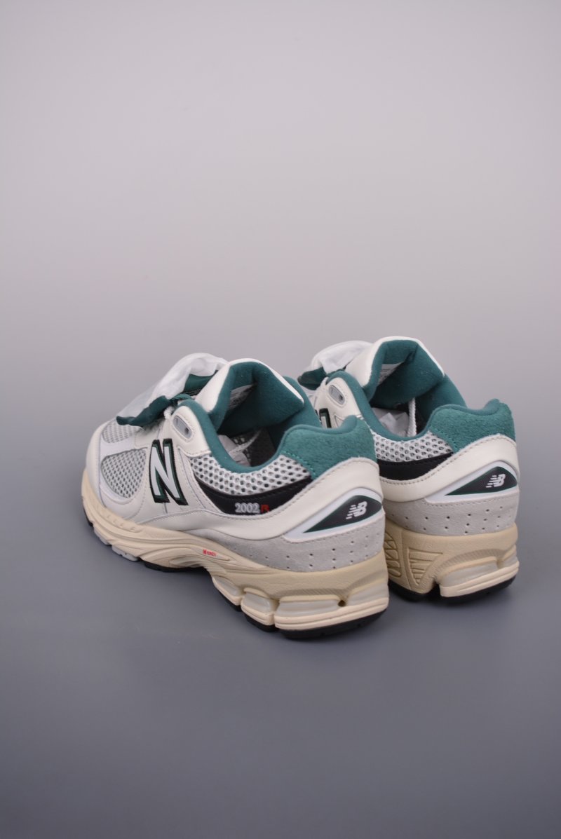 New Balance 2002R view