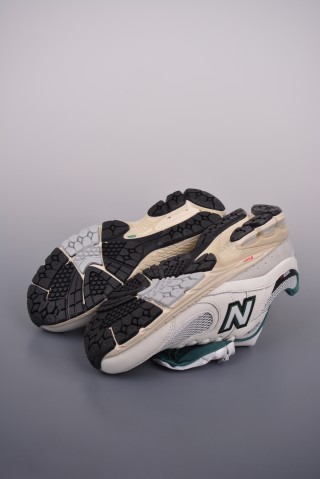 New Balance 2002R view 3