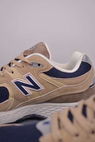 New Balance 2002R view 8