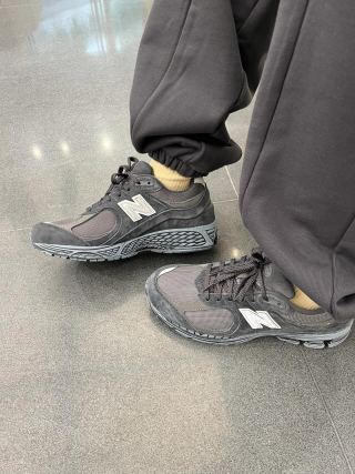 New Balance 2002R view 6