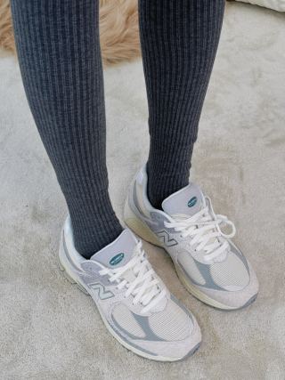 New Balance 2002R view 2