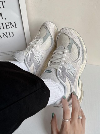 New Balance 2002R view 6