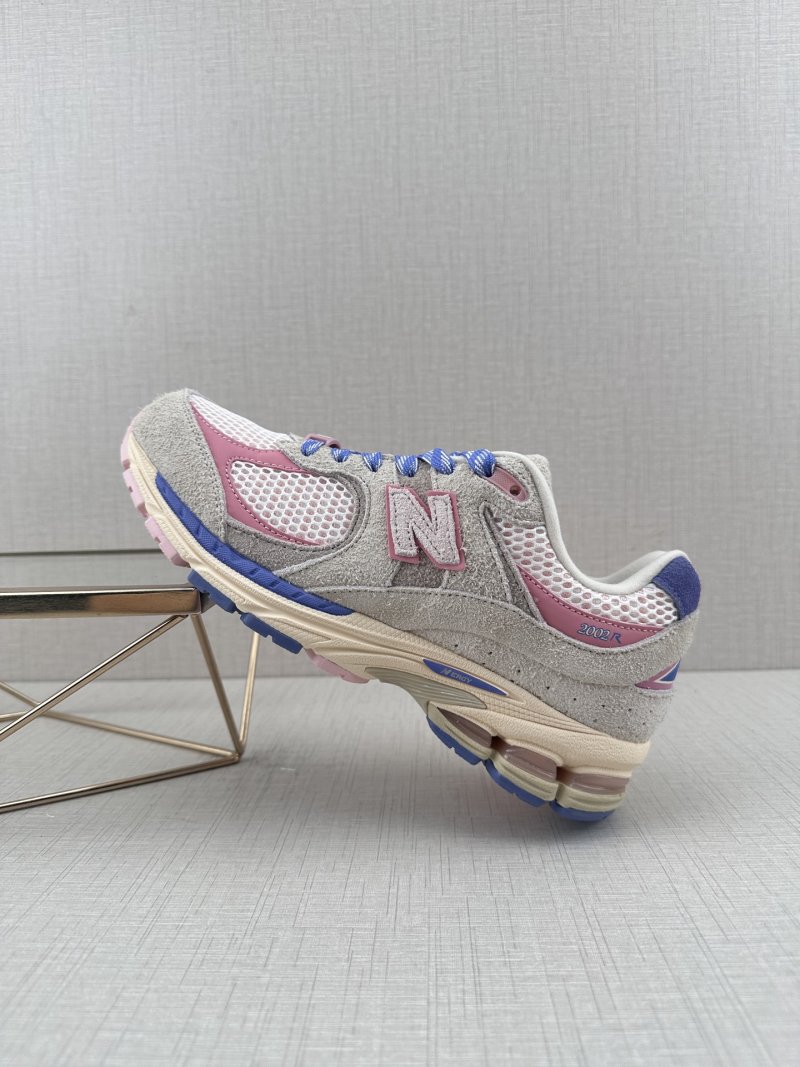 New Balance 2002R