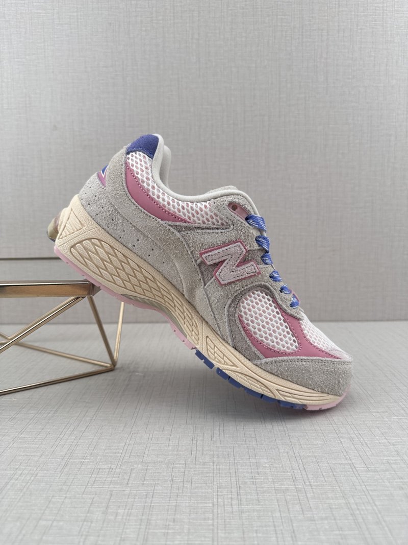 New Balance 2002R view