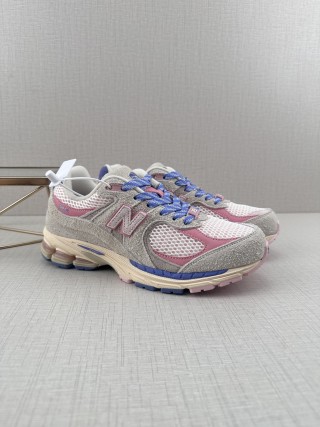 New Balance 2002R view 3