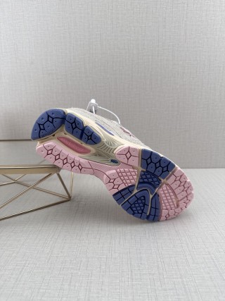 New Balance 2002R view 6