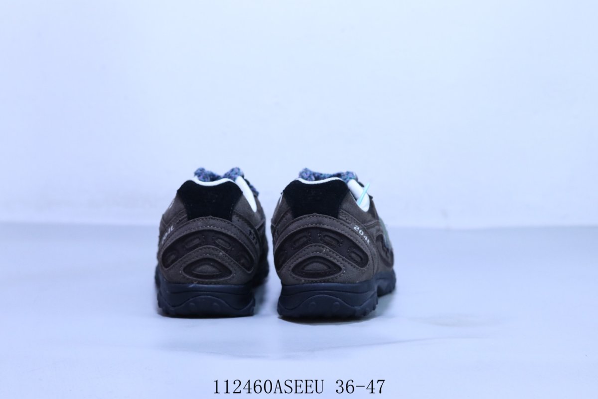 New Balance 204 view