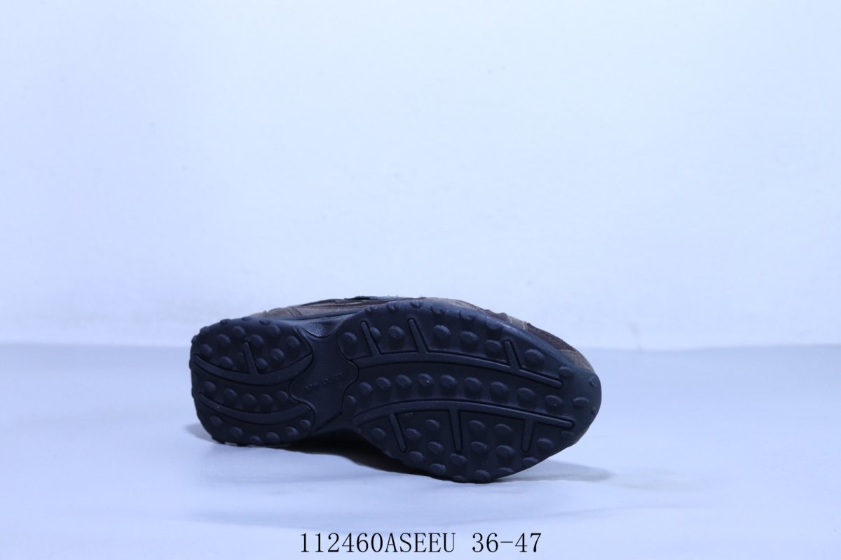 New Balance 204 view