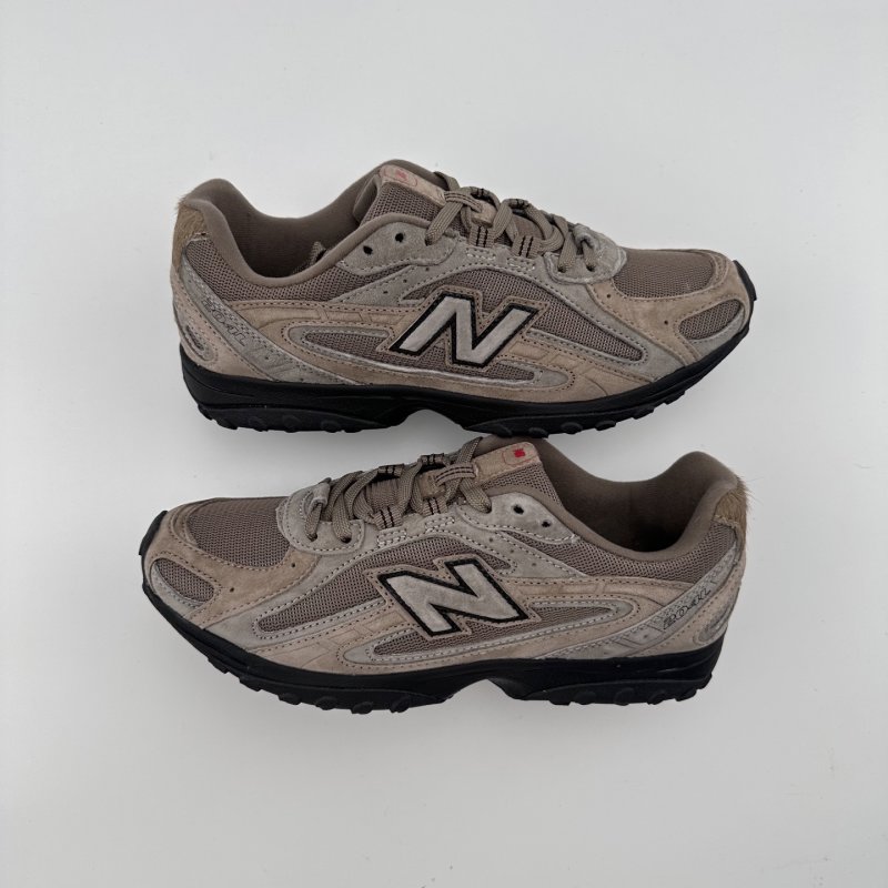 New Balance 204L view