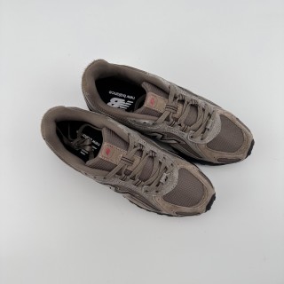 New Balance 204L view 9