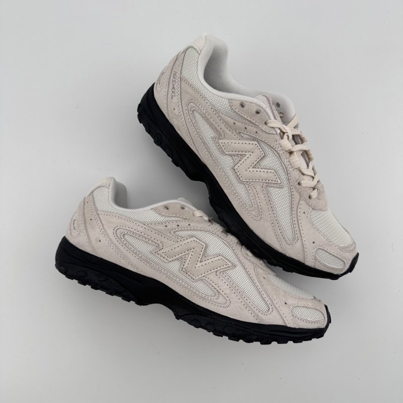 New Balance 204L view