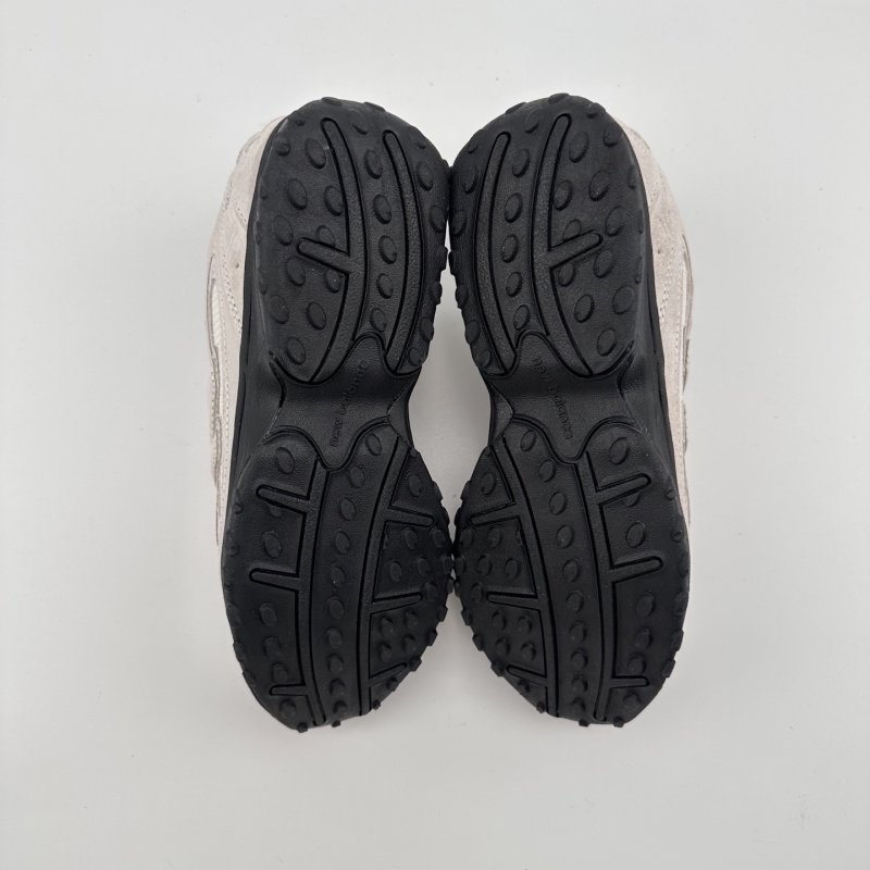 New Balance 204L view