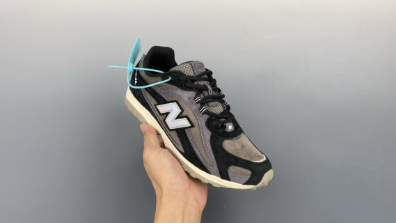 New Balance 204 view 1